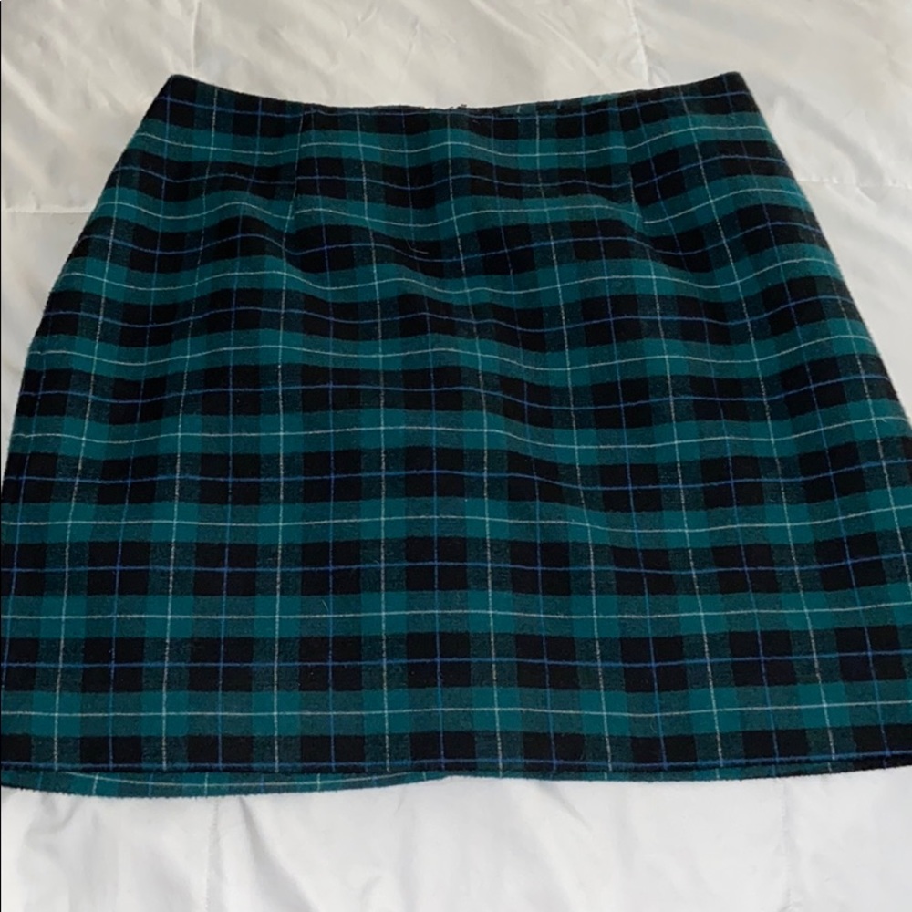 Women’s plaid green skirt